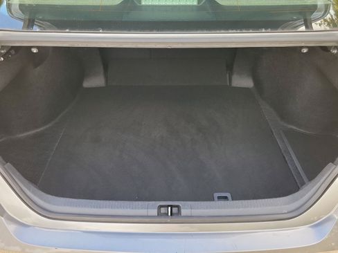 Used 2025 Toyota Camry SE FWD image 9