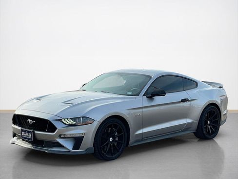 Used 2020 Ford Mustang GT image 3