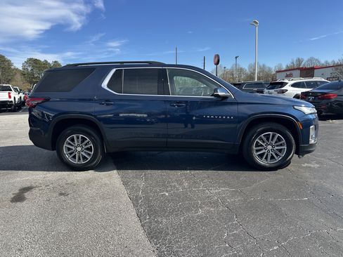 Used 2022 Chevrolet Traverse LT w/ LPO, Floor Liner Package image 9