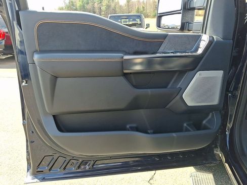 Used 2024 Ford F250 Platinum image 12