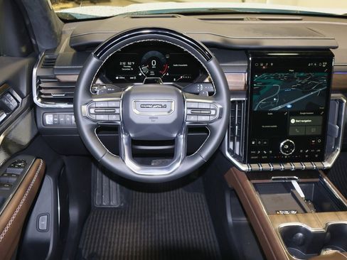 New 2026 GMC Acadia Denali Ultimate w/ LPO, Floor Liner Package image 14