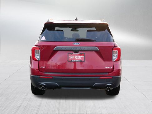 Used 2021 Ford Explorer XLT w/ Equipment Group 202A image 6