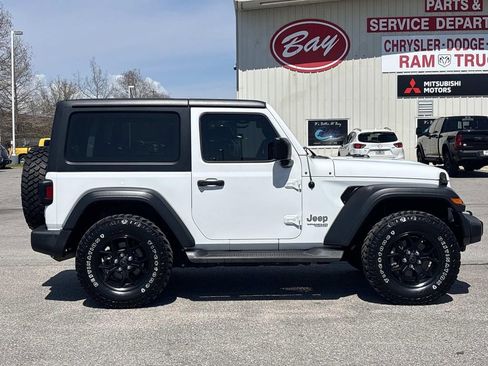Used 2018 Jeep Wrangler Sport image 6