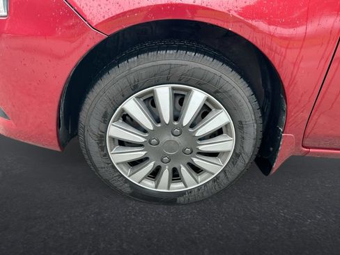 Used 2018 Nissan Versa SV FWD image 10