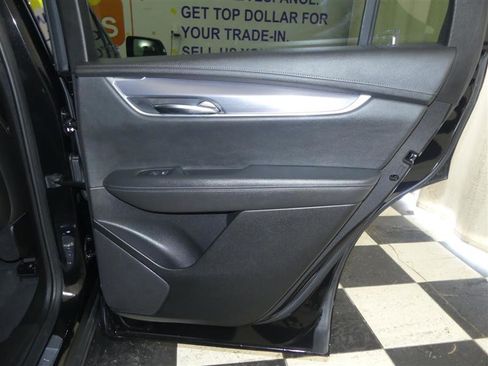 Used 2024 Cadillac XT6 Luxury w/ LPO, Floor Liner Package AWD/4WD image 32