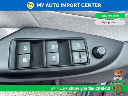 Used 2015 Toyota Sienna LE FWD image 10