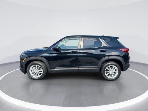 Used 2025 Chevrolet TrailBlazer LS w/ LS Convenience Package FWD image 6