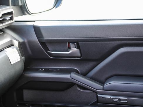 New 2025 Toyota Tacoma TRD Off-Road image 23