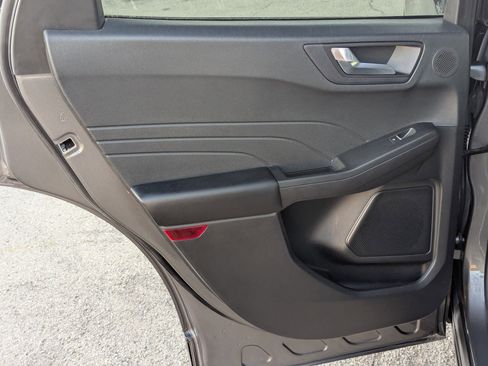 Used 2021 Ford Escape SEL w/ SEL Stealth AWD Package image 16