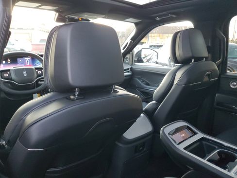 New 2025 Lincoln Navigator L Reserve w/ Jet Appearance Package image 28