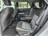 Used 2022 Ford Explorer XLT image 4