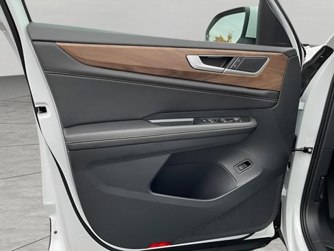 New 2026 Volkswagen Atlas SE image 25