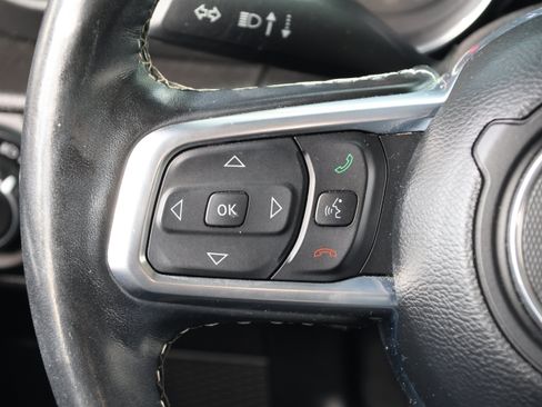 Used 2020 Jeep Wrangler Unlimited Sahara AWD/4WD image 18