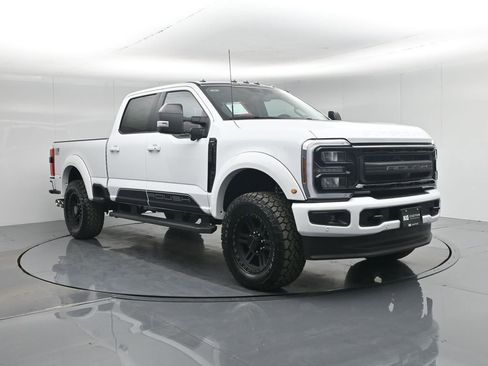 New 2026 Ford F250 Lariat w/ Black Appearance Package image 59