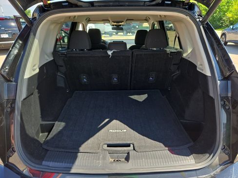 Used 2025 Nissan Rogue SV AWD/4WD image 37