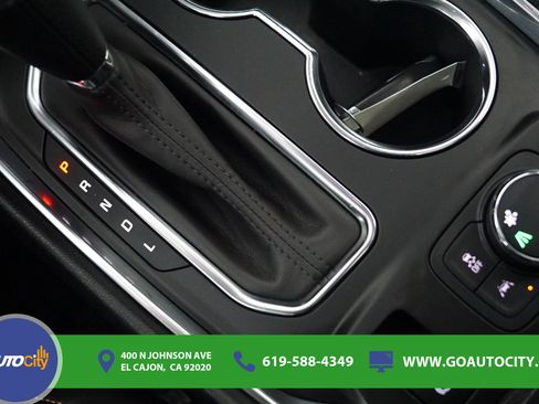 Used 2020 Chevrolet Traverse Premier w/ Redline Edition FWD image 24