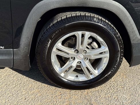 Used 2018 GMC Terrain SLE image 10