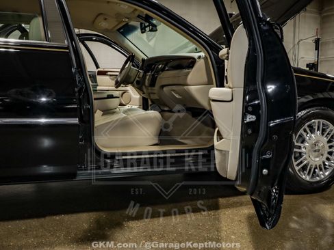 Used 2010 Lincoln Town Car Signature Limited image 67