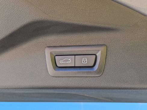 Used 2026 BMW X7 xDrive40i w/ Premium Package image 13