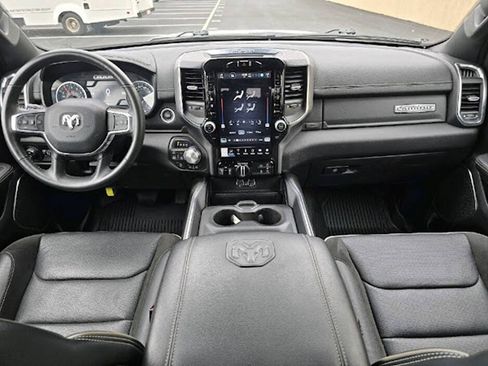 Used 2024 RAM 1500 Laramie AWD/4WD image 14