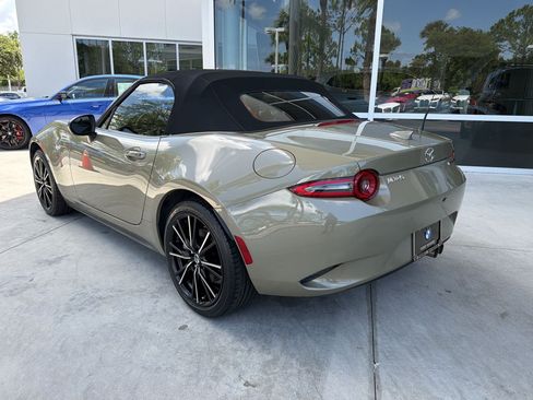 Used 2024 MAZDA MX-5 Miata Grand Touring w/ Weather Package RWD image 30