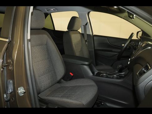 Used 2023 Chevrolet Equinox LT FWD image 18