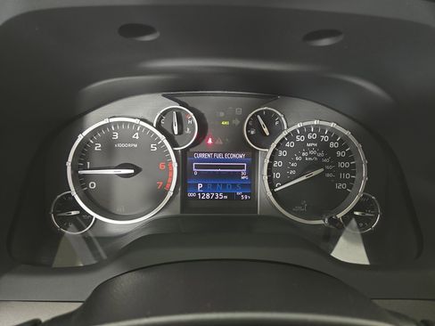 Used 2016 Toyota Tundra SR5 image 17