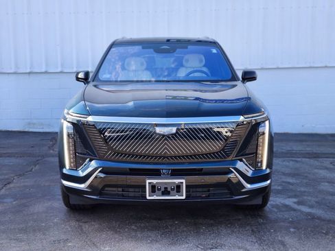 Used 2026 Cadillac Vistiq Luxury image 8