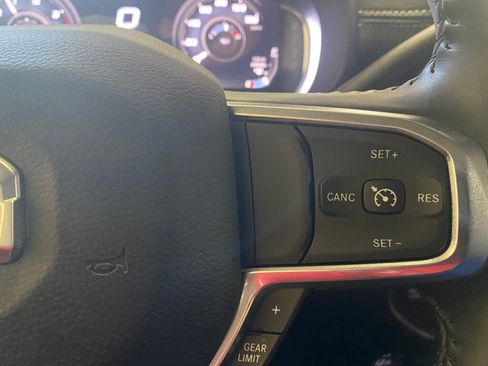 Used 2024 RAM 2500 Laramie AWD/4WD image 10