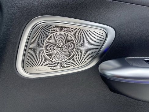 New 2025 Mercedes-Benz GLC 300 image 24