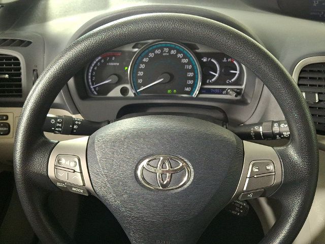 Used 2011 Toyota Venza AWD image 17