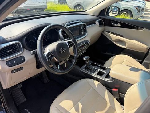 Used 2019 Kia Sorento FWD w/ Option Group 020 image 5