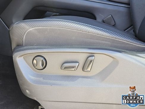 Used 2024 Volkswagen Atlas Cross Sport SE image 29