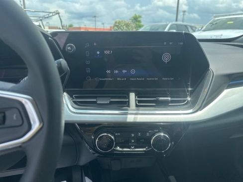 New 2026 Chevrolet Trax LT w/ Driver Confidence Package FWD image 21