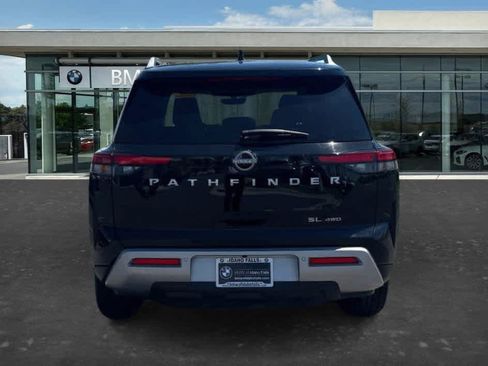 Used 2025 Nissan Pathfinder SL AWD/4WD image 6