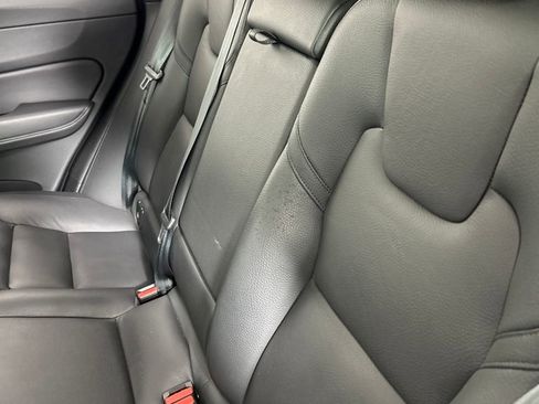 Used 2024 Volvo XC60 B5 Plus image 14