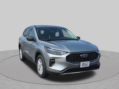 Used 2024 Ford Escape Active AWD/4WD image 3