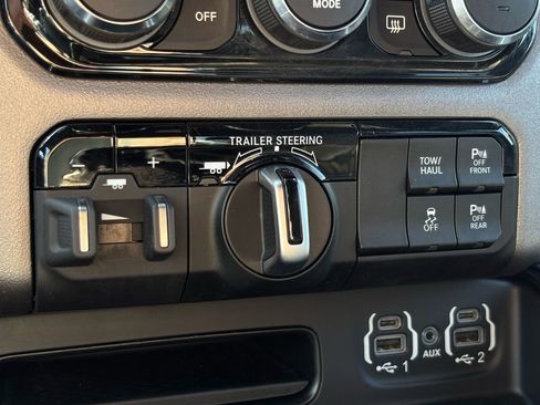 Used 2022 RAM 1500 Big Horn AWD/4WD image 41