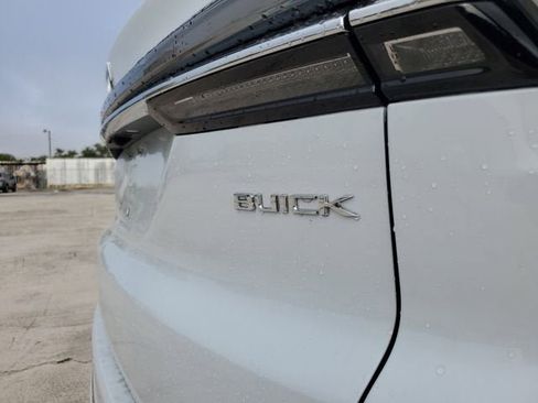 New 2026 Buick Enclave Avenir w/ Super Cruise Package FWD image 8