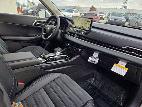 New 2026 Mitsubishi Outlander SE image 4