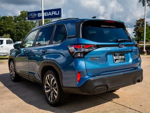 Certified 2025 Subaru Forester Touring AWD/4WD image 4