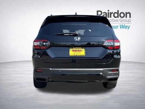 Used 2026 Honda Pilot Black Edition image 6