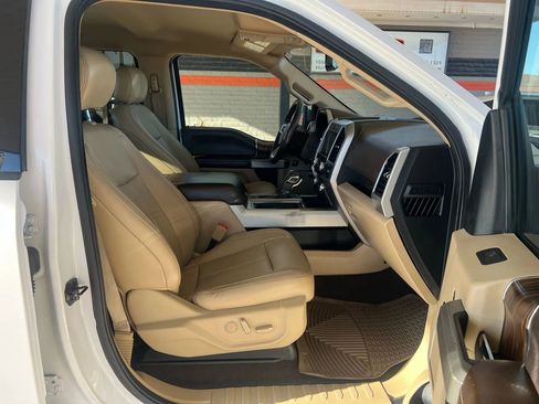 Used 2018 Ford F150 Lariat w/ Equipment Group 502A Luxury image 16