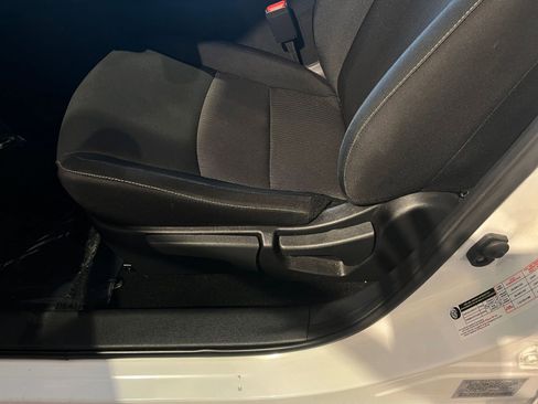 Used 2025 Nissan Sentra SV image 22