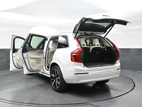 Used 2024 Volvo XC90 B6 Plus w/ Protection Package Premier AWD/4WD image 42