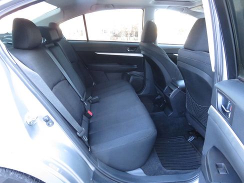 Used 2011 Subaru Legacy 2.5i Premium image 19
