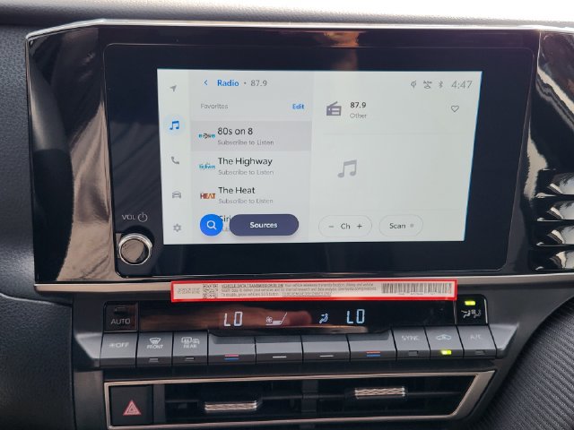 Used 2026 Toyota Camry SE w/ Convenience Package FWD image 5