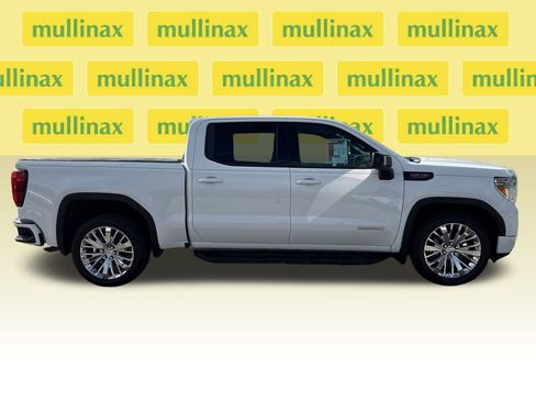Used 2020 GMC Sierra 1500 Elevation w/ Elevation Value Package image 2