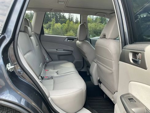 Used 2012 Subaru Forester 2.5X Limited AWD/4WD image 12