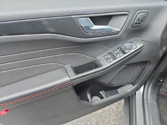 Used 2023 Ford Escape ST-Line Select w/ Tech Pack #2 AWD/4WD image 15